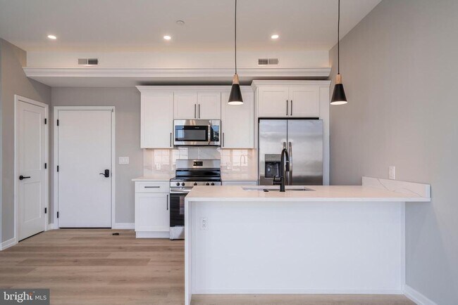 Building Photo - 2401 Washington Ave