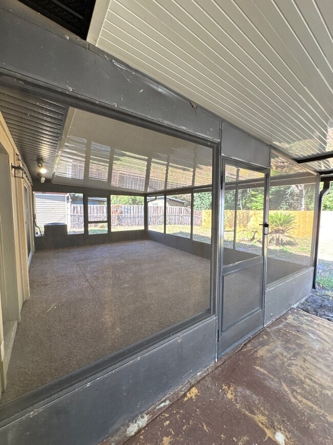 Building Photo - 8103 Joffre Dr