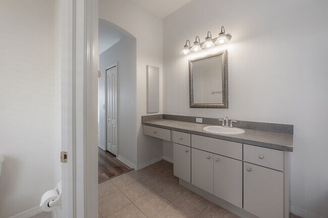 Building Photo - Brandon - 3 Bedroom 2 Bath Home in Gated C...