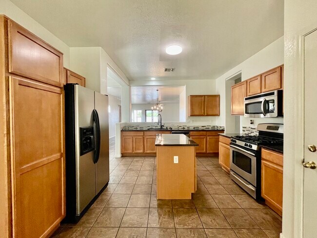 Building Photo - 14559 S Camino Larga Vista