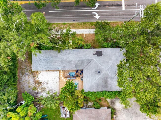 Building Photo - 2201 Park St N