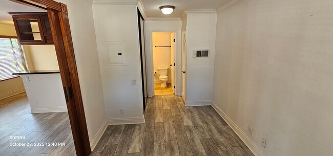 Building Photo - La Jolla / UTC - Villa Toscana - Nice 1 Be...