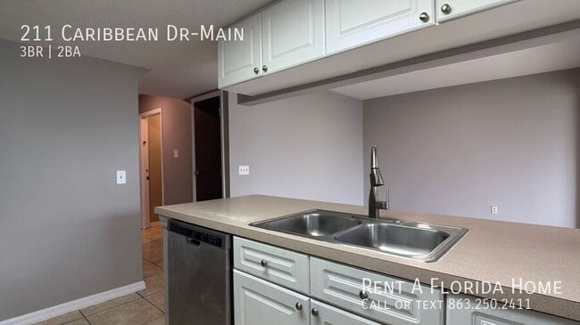 Building Photo - 211 Caribbean Dr