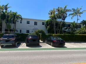 Building Photo - 10074 E Bay Harbor Dr