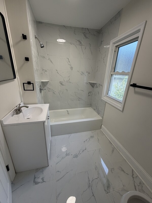 Building Photo - 3569 Independence Rd
