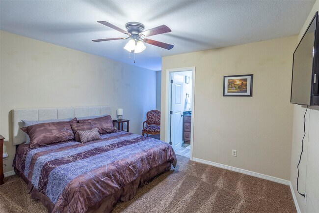 Building Photo - 731 Dominik Dr