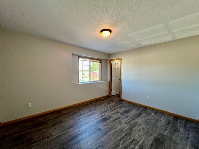 Building Photo - 4332 Milehigh Ave