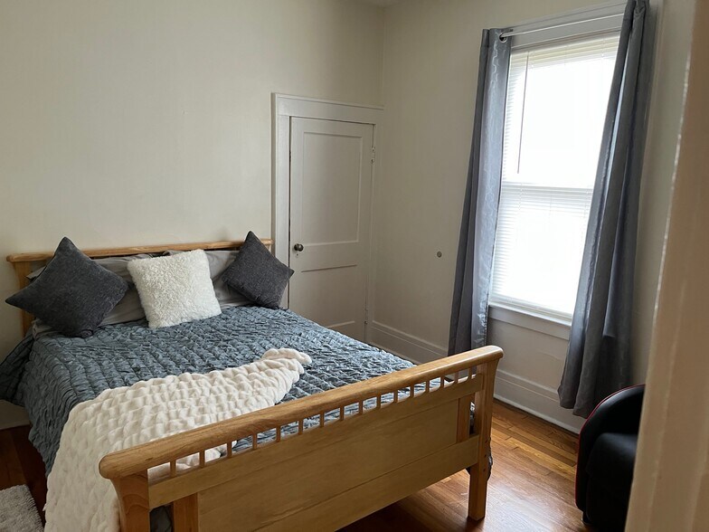 Building Photo - 407 Westmoreland Ave