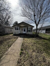 Building Photo - 3-Bedroom/2-Bathroom Single-Family Home – Available August 1st!