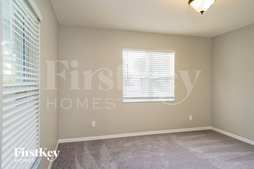 Building Photo - 25904 Prada Dr