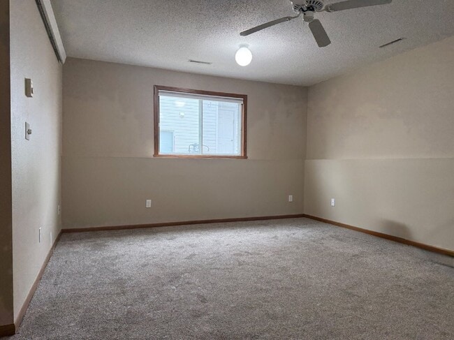 Building Photo - 2733-33 1/2 33 1/2 Ave S