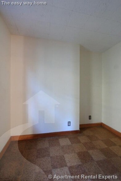 Building Photo - 92 Rogers Ave