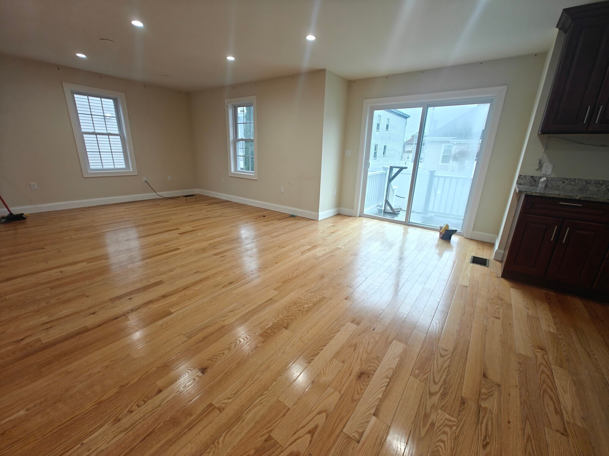 Building Photo - 42 Elmwood Ave