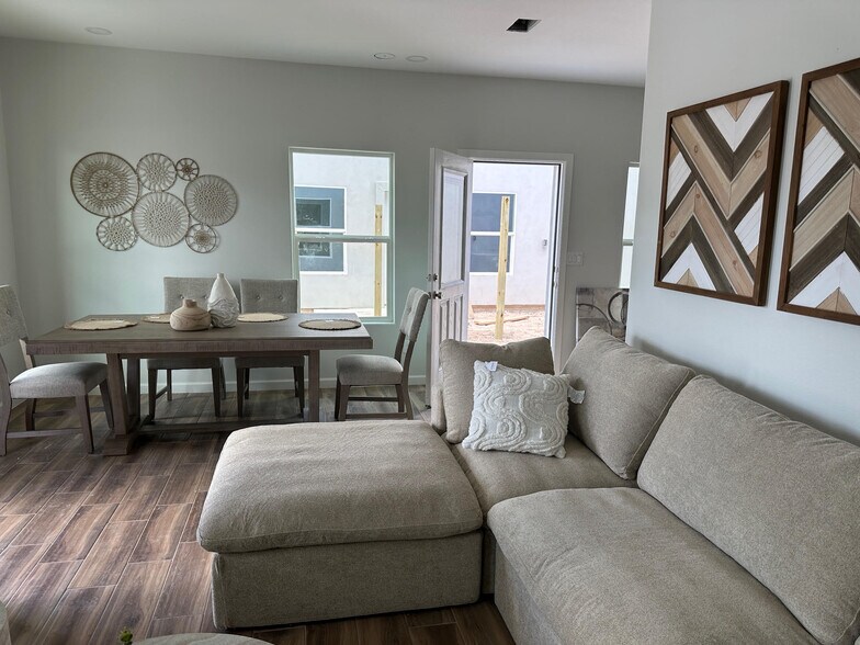 Building Photo - 4900 Tyler Ave