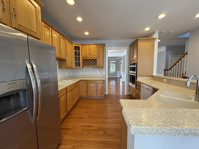 Building Photo - Spacious Elegance in Gated Piedmont!