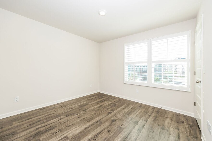 Building Photo - 615 Old Hickory Blvd