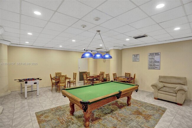 Building Photo - 3725 S Ocean Dr