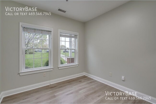 Building Photo - 818 Brady Rd