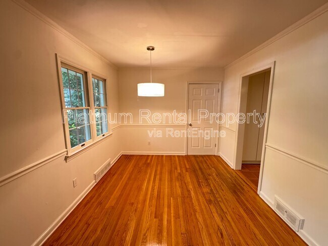 Building Photo - 383 Springdale Dr NE