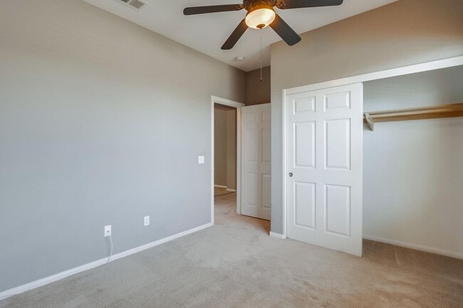 Building Photo - Beautiful 5 bedroom home in highly desired Carlsbad neighborhood