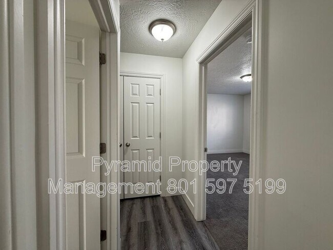 Building Photo - 3178 S 945 E