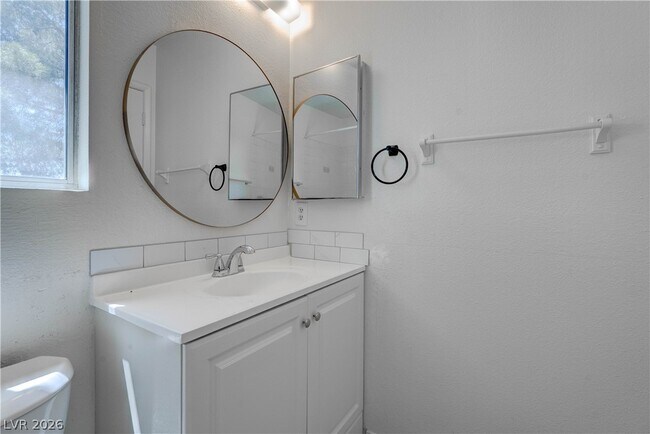 Building Photo - 5519 Myron Cir