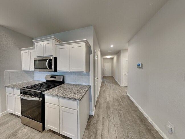 Building Photo - 116 Birch Frst Ln