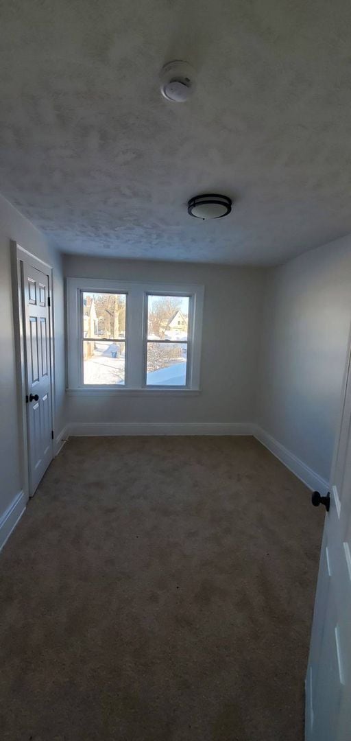 Building Photo - Charming 3-Bedroom Single Family Home Now Available for Rent