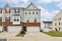 Building Photo - 530 View Point Way