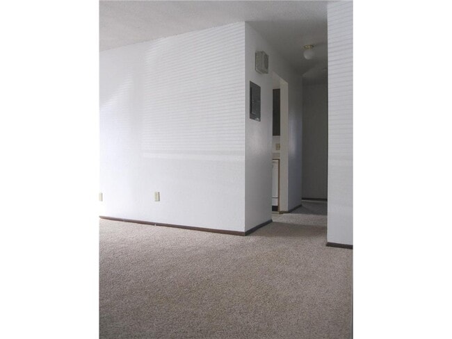 Building Photo - 415 S Wasson Ln