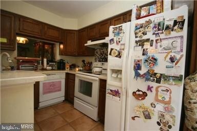 Building Photo - 15640 Montview Dr