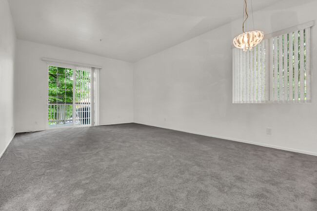 Building Photo - 180 W Lemon Ave