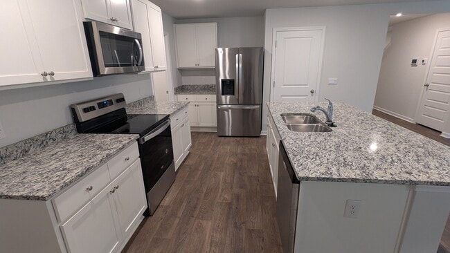 Building Photo - 497 Coconut Dr