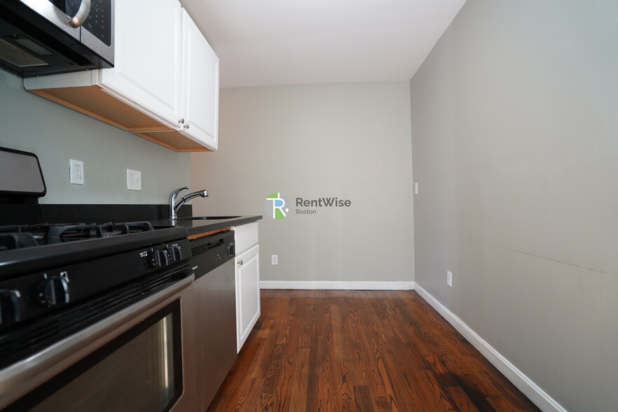 Building Photo - 36 L St