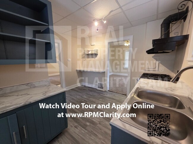 Building Photo - Available Today! 3 Bed/1.5 Bath Five Point...