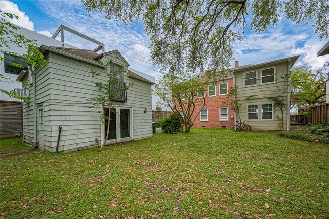 Building Photo - 2163 University Blvd