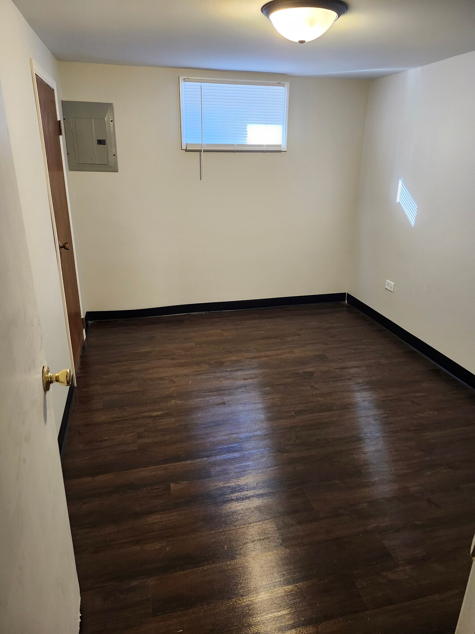 Building Photo - 11832 S Loomis St