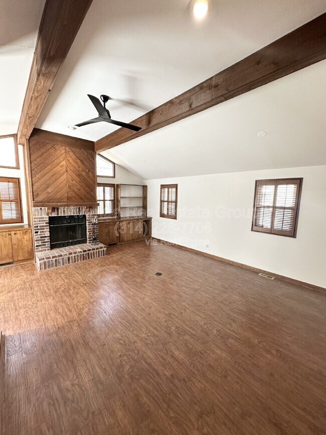 Building Photo - 19 Hardith Hill Ct