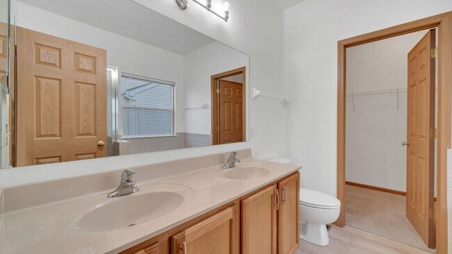 Building Photo - 7275 Winterbek Ave