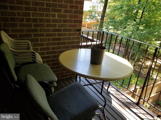 Building Photo - 8044 Inverness Ridge Rd