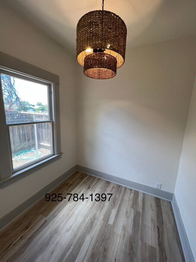 Building Photo - 610 N Stockton Ave