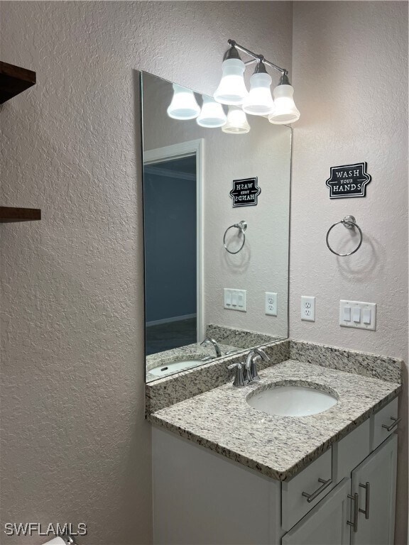 Building Photo - 4163 Bluegrass Dr