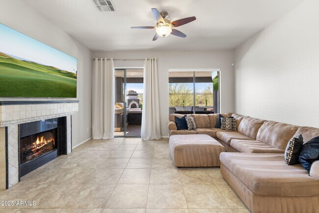 Building Photo - 10318 E Tierra Buena Ln