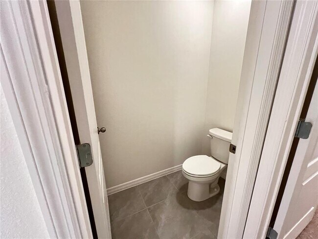 Building Photo - 536 Emily Gln St