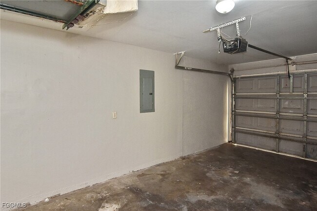 Building Photo - 5321 28th St SW
