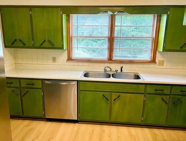 Building Photo - Corydon Rental | 3 Bedroom, 2 Bath Home on Nearly 2 Acres