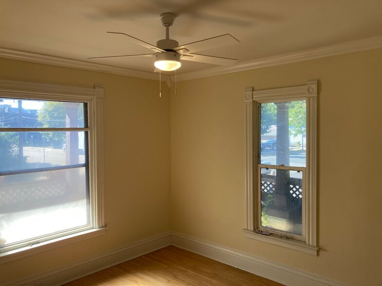South Bedroom - 331 14th Ave NE