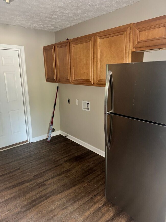 Building Photo - 40 Sue Alice Ln