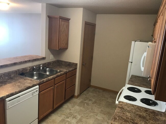 Building Photo - 3720 Tiverton Ct.