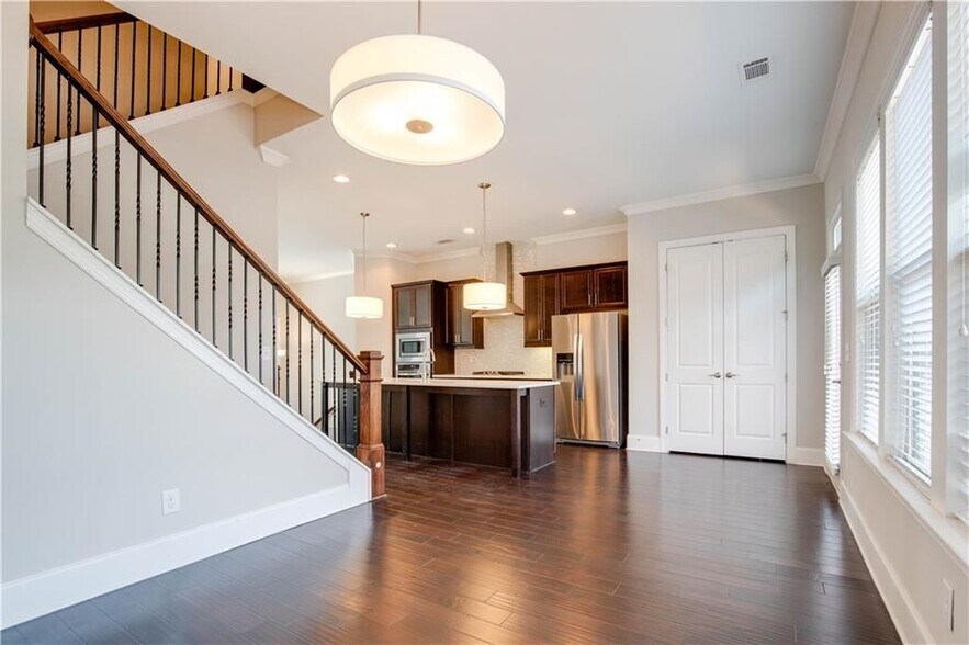 Building Photo - 1959 Townsend Ct